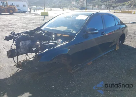 2015 Mercedes-Benz S 550 z USA, uszkodzony, nr VIN WDDUG8CBXFA106313